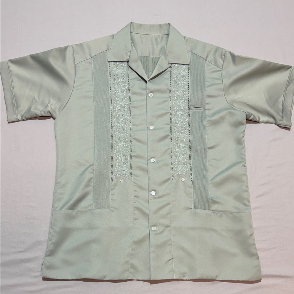 Men's Mint Green Short-Sleeve Embroidered Guayabera Shirt Size M